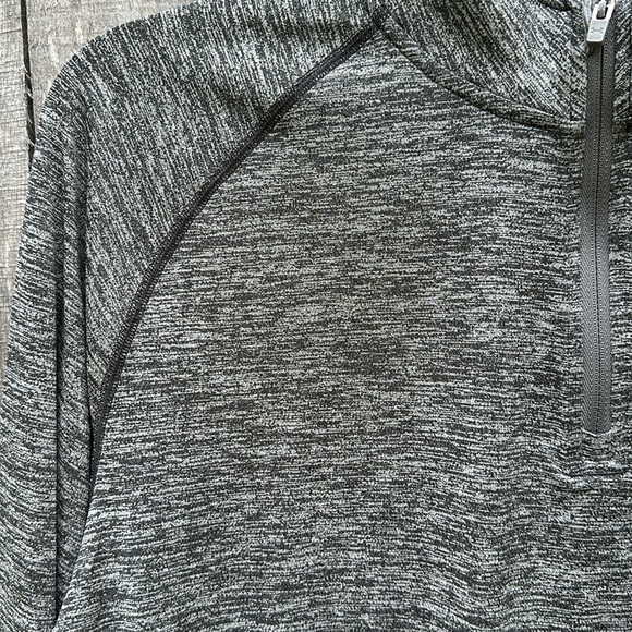 Men’s Under Armour Pullover Loose Fit Heatgear size Large - Picture 5 of 8